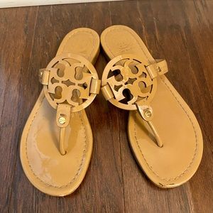 Tory Burch Authentic Miller Thong Sandal Beige Patent Leather